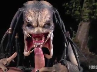 Horrorporn predator kohout lovec