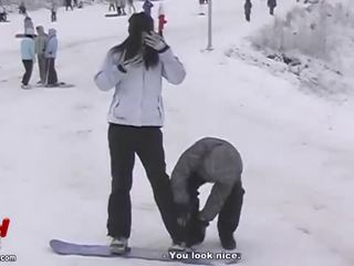 Aasialaiset pari hullu snowboarding ja seksuaalinen seikkailuja elokuva