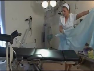 Magnificent медицинска сестра в тен чорапогащи и токчета в болница - dorcel