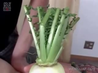 Çıplak anal creampie tugjob alır kamçı dallama çivilenmiş ile vegetables